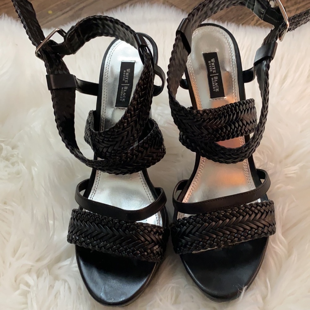 White House Black Market Like New! black heels.